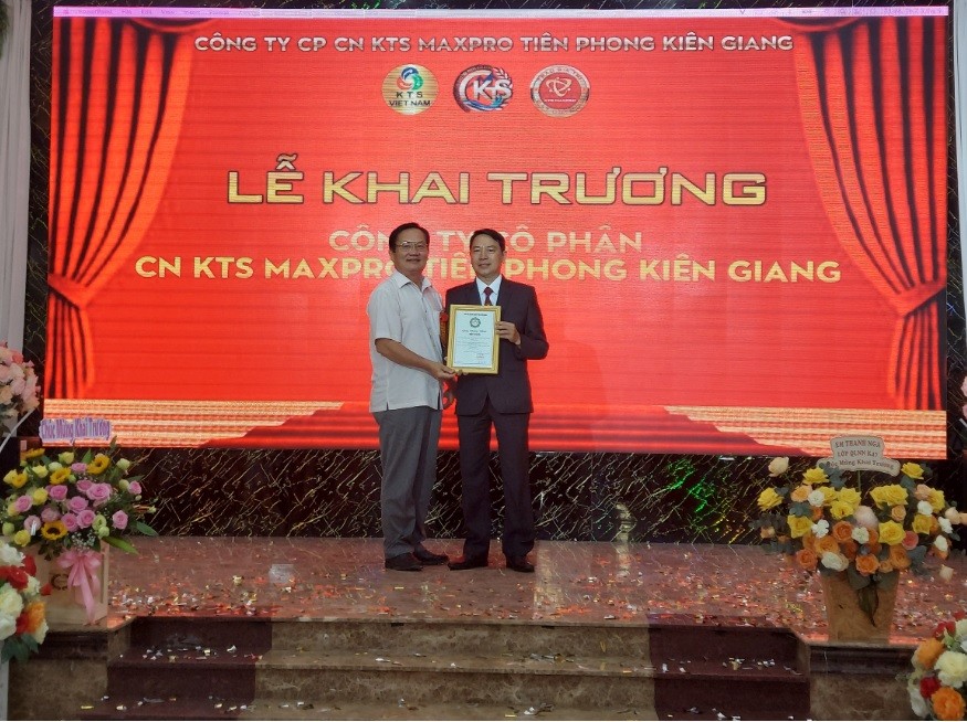 KTS MAXPRO Tiên Phong Kiên Giang thúc đẩy chuyển đổi số phát triển kinh tế gia đình, doanh nghiệp