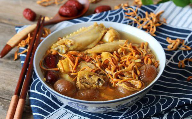 Đông trùng hạ thảo nấu với các món thịt