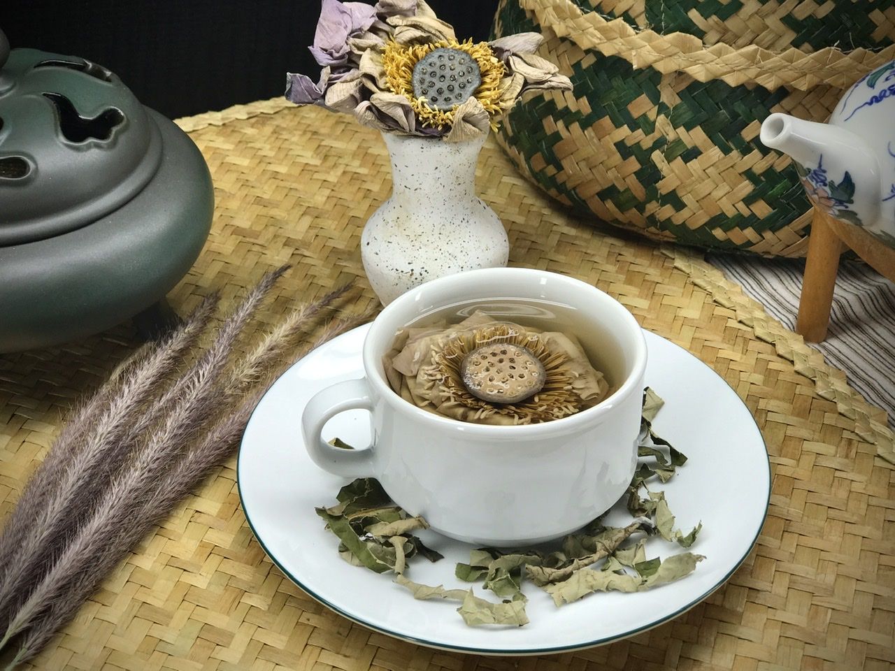 Trà hoa sen và trà sen khác nhau thế nào?
