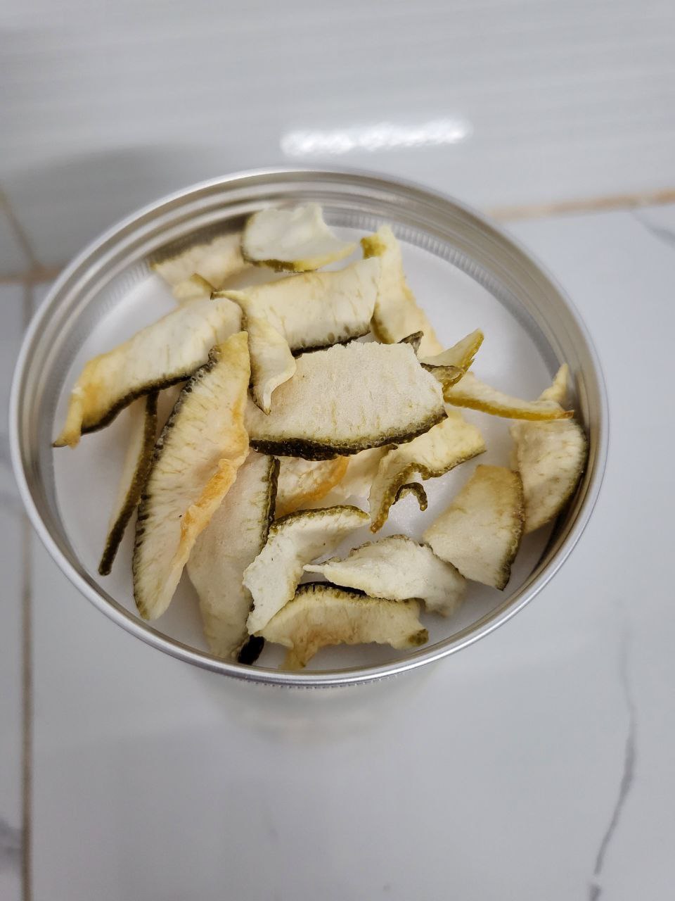 Snack vỏ bưởi sấy là gì?