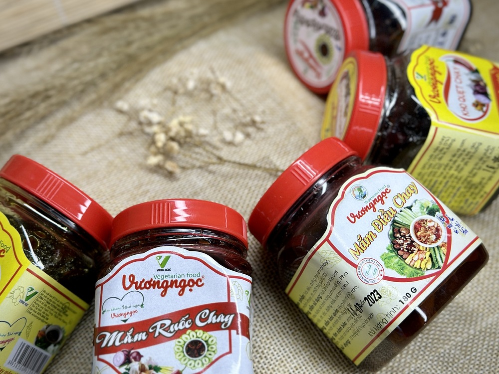 Mắm ruốc chà xào rau muống