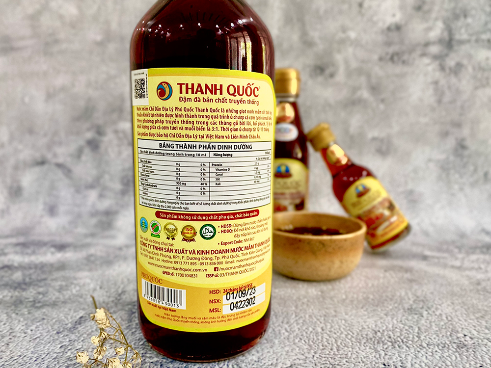 Xem xét độ đạm của nước mắm