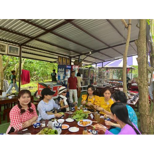 400 Khách Prosumer Hội Tụ Tại Tuấn Tường – Tham Quan Vườn & Thưởng Thức Ẩm Thực Đặc Sắc