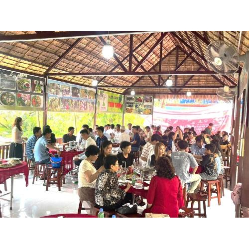 Cơm Trưa Khách Đoàn Tuấn Tường – Thưởng Thức Vị Ngon, Gắn Kết Niềm Vui