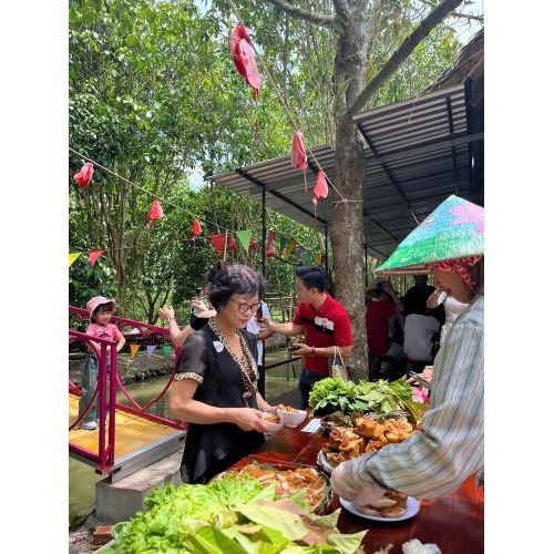 400 Khách Prosumer Hội Tụ Tại Tuấn Tường – Tham Quan Vườn & Thưởng Thức Ẩm Thực Đặc Sắc