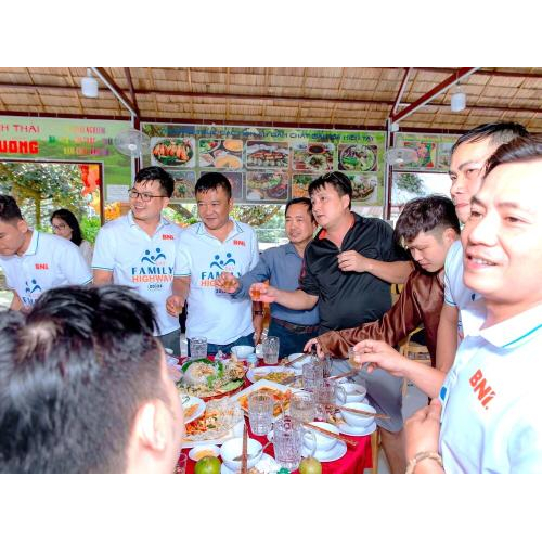 Cơm Trưa Khách Đoàn Tuấn Tường – Thưởng Thức Vị Ngon, Gắn Kết Niềm Vui