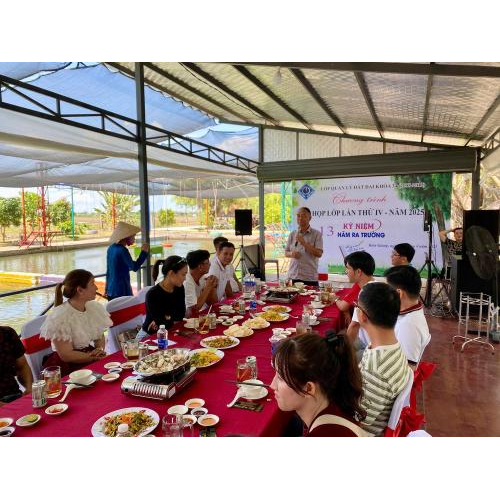 Hành trình 13 năm – Từ những ngày đầu tiên đến cuộc họp mặt đầy kỉ niệm