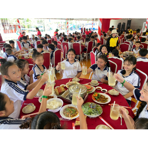 Thưởng thức những món ăn ngon và hấp dẫn tại Phú Điền