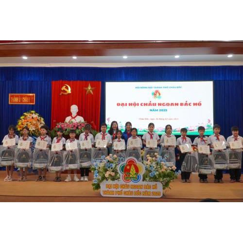Châu Đốc Tổ Chức Đại Hội Cháu Ngoan Bác Hồ Năm 2025