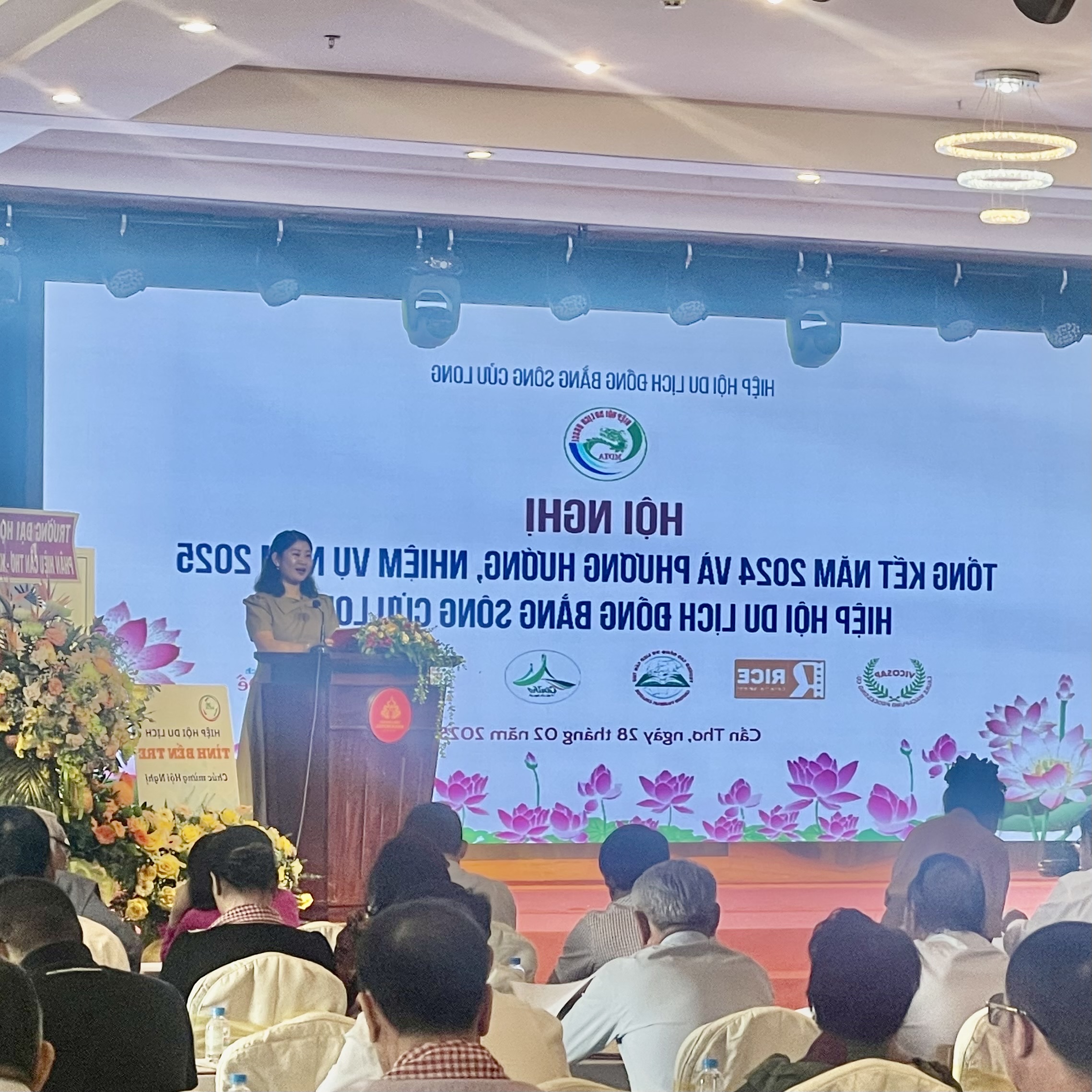 Hội nghị Tổng kết Du lịch Đồng Bằng Sông Cửu Long 2024: Định hướng Phát triển 2025 với Sự Góp Mặt của Hội Nữ Doanh Nhân Đồng Tháp