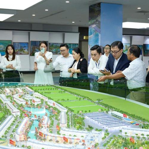 Nhà Đầu Tư Đổ Về Phú Quốc Đón Sóng APEC, Sản Phẩm Nào Lên Ngôi?
