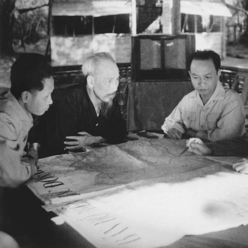 Chủ Tịch Hồ Chí Minh Với Chiến Dịch Điện Biên Phủ