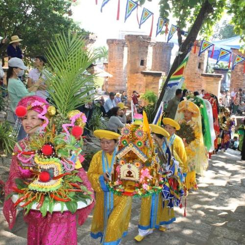 Lễ Hội Tháp Bà Pônagar