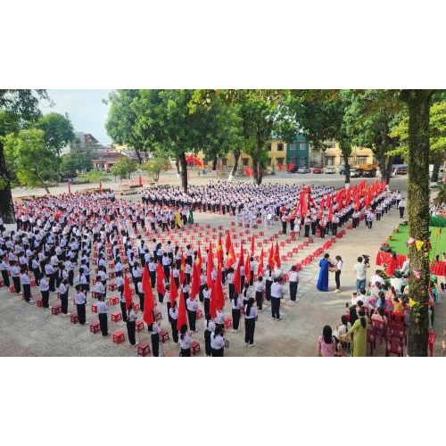 Chung tay cho năm học mới