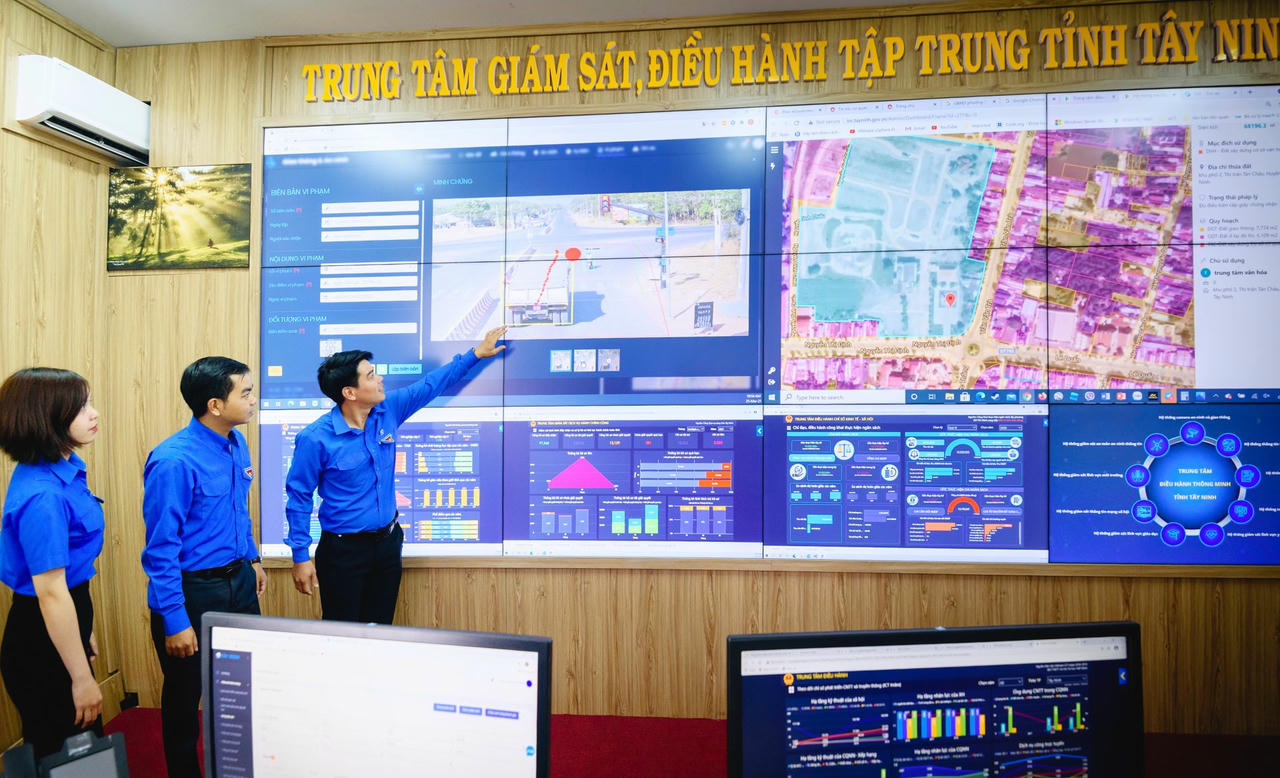 Đồng bộ hạ tầng, tập trung nguồn lực phát triển số