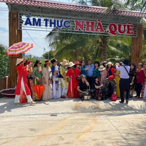 Nhà Hàng Ẩm Thực Nhà Quê