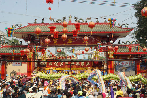 Lễ hội chùa Bà Thiên Hậu