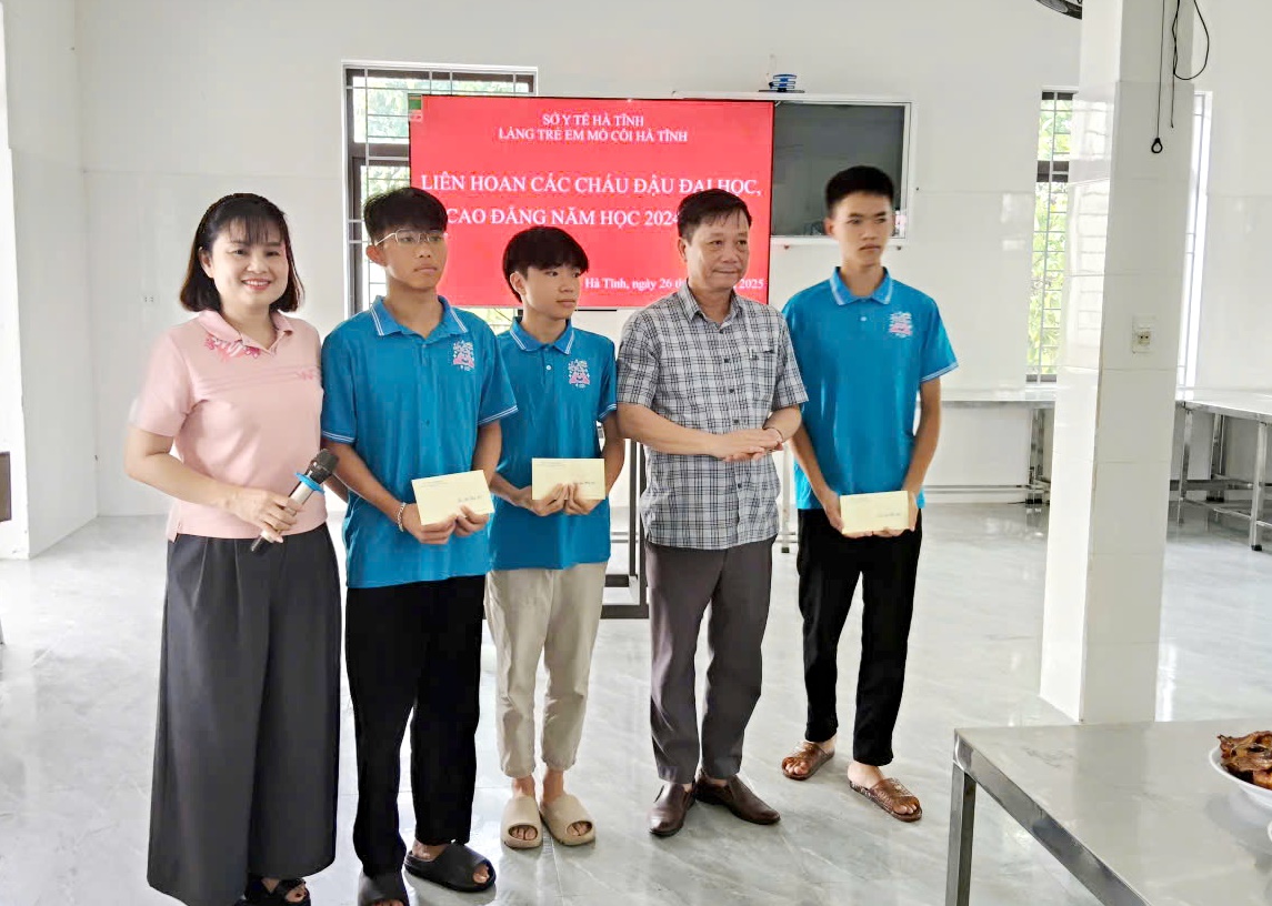 3 học sinh Làng trẻ em mồ côi Hà Tĩnh đậu đại học năm 2025