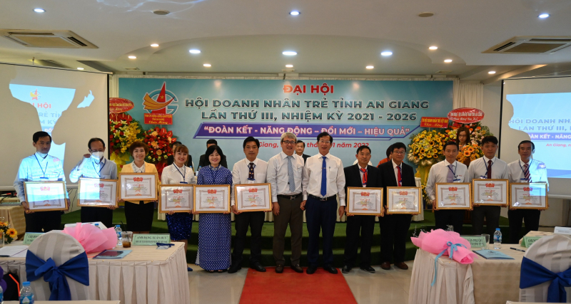 Ra mắt Ban Chấp hành Hội Doanh nhân trẻ An Giang khóa III