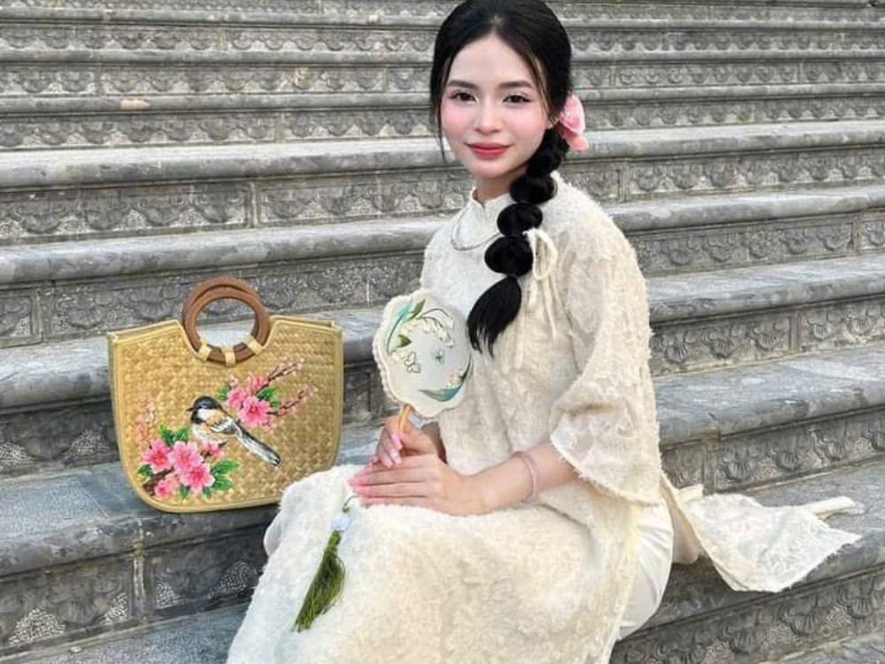 Giỏ Vẽ Hoa Đào