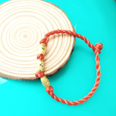 Vòng tay chỉ đỏ đính lu thống mạ vàng 18k, cỡ vòng 18-21cm, lu thống 8li, mang lại tình duyên và may mắn, kèm túi Nhung mẫu Luxi green