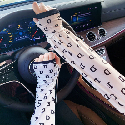 Găng Tay Chống Nắng Dài Hoa Văn Hở Ngón Tiện Dụng Đi Xe