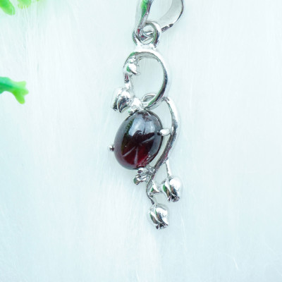 Mặt dây chuyền bạc 925 đính đá Garnet ngọc hồng lựu tự nhiên kiểu hoa tulip MDG6