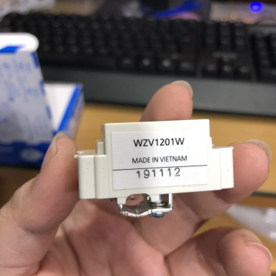 Ổ cắm anten TV Panasonic WZV-1201W dòng Full - Hàng chính hãng