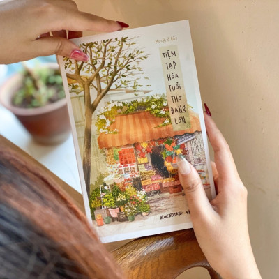 Combo 2 Cuốn Chữa Lành Tâm Hồn Hay- Tiệm Tạp Hóa Tuổi Thơ Đang Lớn + Trốn Lên Mái Nhà Để Khóc