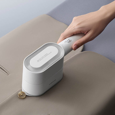 Bàn ủi hơi nước LocknLock Rotating steam iron 80ml ENI282WHT - Hàng chính hãng