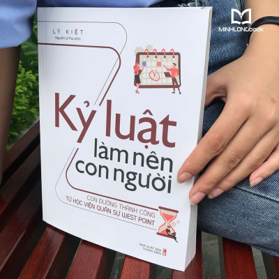 Sách: Combo Tư Duy Đổi Mới: Thay Đổi Một Suy Nghĩ Thay Đổi Cả Cuộc Đời + Kỷ Luật Làm Nên Con Người