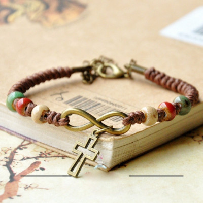 Vòng tay gốm dân gian dễ thương mix cây thánh giá VGOM43