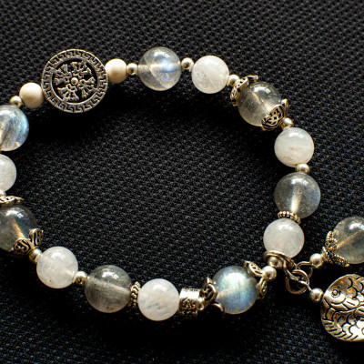 Vòng tay phong thủy BlackMount đá xà cừ mix mặt trăng mix bạc 925 cho mạng Kim Thủy, đá thiên nhiên, bao kiểm định, món quà trang sức phong thủy ý nghĩa may mắn tài lộc.