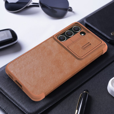 Case bao da chống sốc cho Samsung Galaxy S23 Plus / Galaxy S23+ trang bị nắp bảo vệ Camera hiệu Nillkin Qin Pro trang bị 2 ngăn đựng thẻ ATM Name Card, chất liệu da cao cấp, thiết kế thời trang cá tính - Hàng nhập khẩu