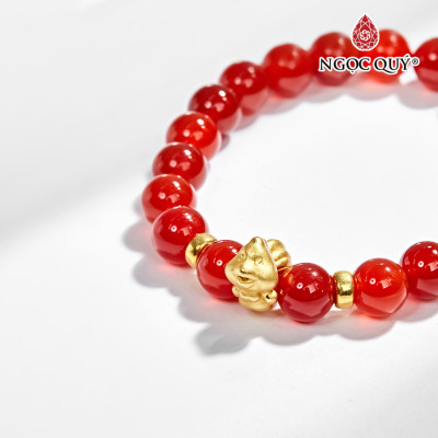 Vòng Tay Đá Mã Não Đỏ Charm Tuổi Dậu Bạc Mạ Vàng 24K