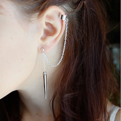 Đôi bông tai dáng dây chuyền mặt đinh nhọn độc lạ phóng khoáng