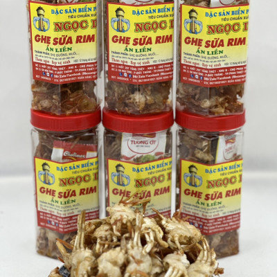 Ghẹ sữa rim gói (hộp) 1 kg đã chế biến ăn liền ngon ơi là ngon của shop Đặc Sản Biển Phan Thiết NGỌC DŨNG. Hạn sử dụng 12 tháng kể từ ngày đặt hàng