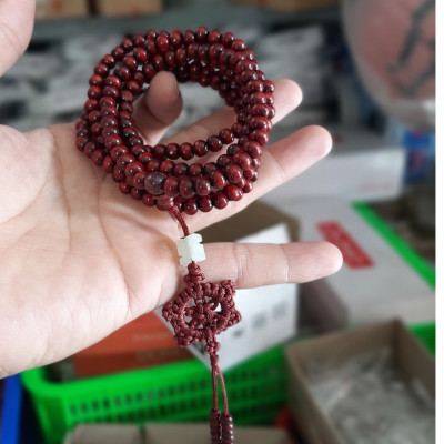 Vòng tay 108 hạt giả gỗ thời trang siêu đẹp, may mắn phong thủy bình an cho cả nam và nữ