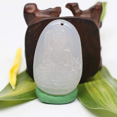 Mặt Dây Chuyền Hư Không Tạng Bồ Tát Mã Não Trắng Ngọc Quý Gemstones HKT