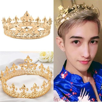 Vương miện nam vương tròn màu trắng Hoa văn đính đá cao 8 cm