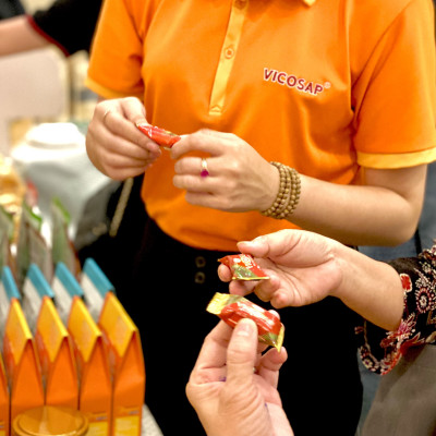 Kẹo dừa sáp VICOSAP vị cà phê muối kẹo mềm dẻo ít đường đặc sản Trà Vinh hộp 100g