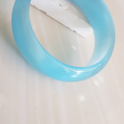 Vòng tay nữ đá mắt mèo Xanh dương nhẹ bản hẹ to mới Ni 55mm x cao 20mm x dầy 7mm Nữ 50kg - 55kg đeo Vòng màu xanh dương bóng sáng đẹp rẻ lắm chuẩn hợp nữ mệnh thuỷ mệnh mộc ạ