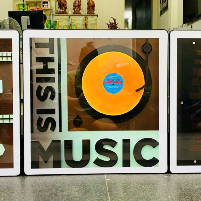 (ẢNH CHỤP THẬT) Tranh treo tường trang trí decor lớp dạy nhạc, phòng thu âm kèm đinh