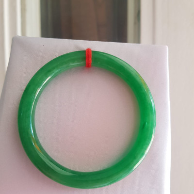 Vòng CẨM THẠCH Lý Đậm 48mm x dầy 7mm Vòng Màu Xanh Lý đậm đẹp nữ Tay nhỏ mệnh Mộc Hỏa Thủy hợp  đeo đẹp ạ Chất liệu đá cẩm thạch 35kg - 48kg ạ