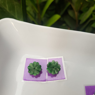 Đôi Bông Tai Hoa Mai Trái Tim kiểu mới đẹp Ngang 12mm x Dầy 3mm Đá Ngọc cẩm thạch tự nhiên xanh ngọc bóng đẹp Nữ mệnh Thủy Mộc Hỏa bọc vàng đeo rất đẹp sang ạ