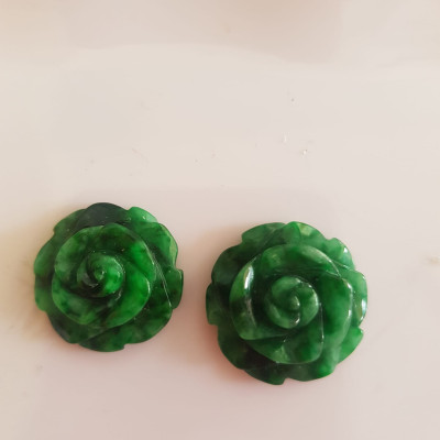 Mặt dây chuyền Nữ đá Ngọc Cẩm Thạch tự nhiên xanh Đậm điểm sơn thủy bóng đều đẹp Size 18mm/20mm x dầy 7mm Hợp Nữ mệnh Mộc Hỏa Thủy bọc Vàng đeo sang đẹp ạ