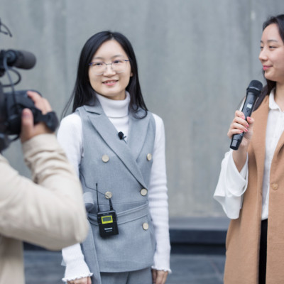 Bộ Micro Thu Âm Không Dây Saramonic Uwmic9 Kit1 - Quay Phim / Vlog / Livestream - Hàng Chính Hãng 