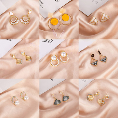 Khuyên tai  bông tai thời trang nữ đa phong cách thời trang fashion new hot hit