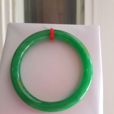 Vòng CẨM THẠCH Lý Đậm 48mm x dầy 7mm Vòng Màu Xanh Lý đậm đẹp nữ Tay nhỏ mệnh Mộc Hỏa Thủy hợp  đeo đẹp ạ Chất liệu đá cẩm thạch 35kg - 48kg ạ