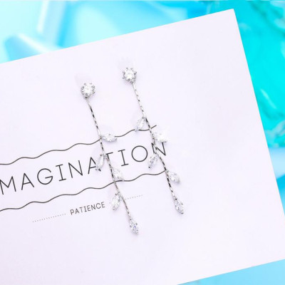 Bông tai nữ lá rơi đính đá dáng dài thanh lịch